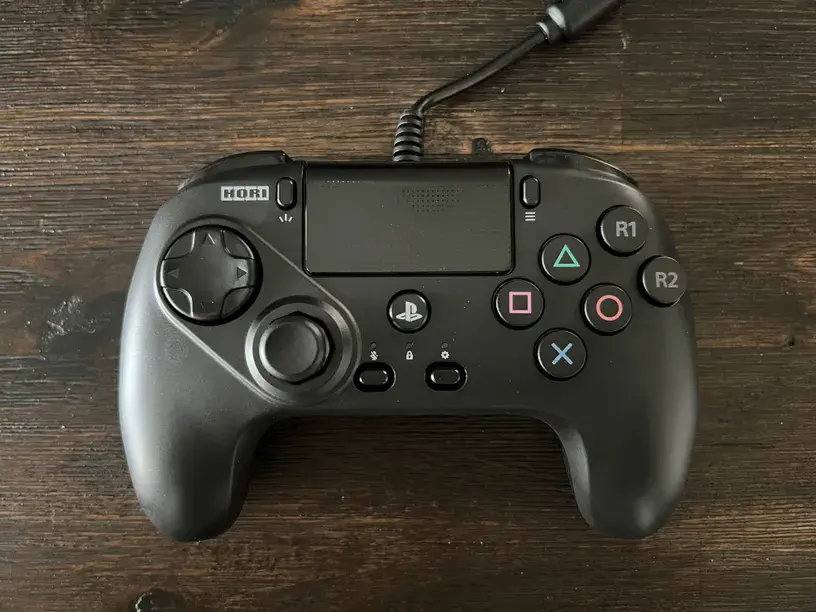 Tetsu Reviewed Hori Fighting Commander Orca Controller | DashFight