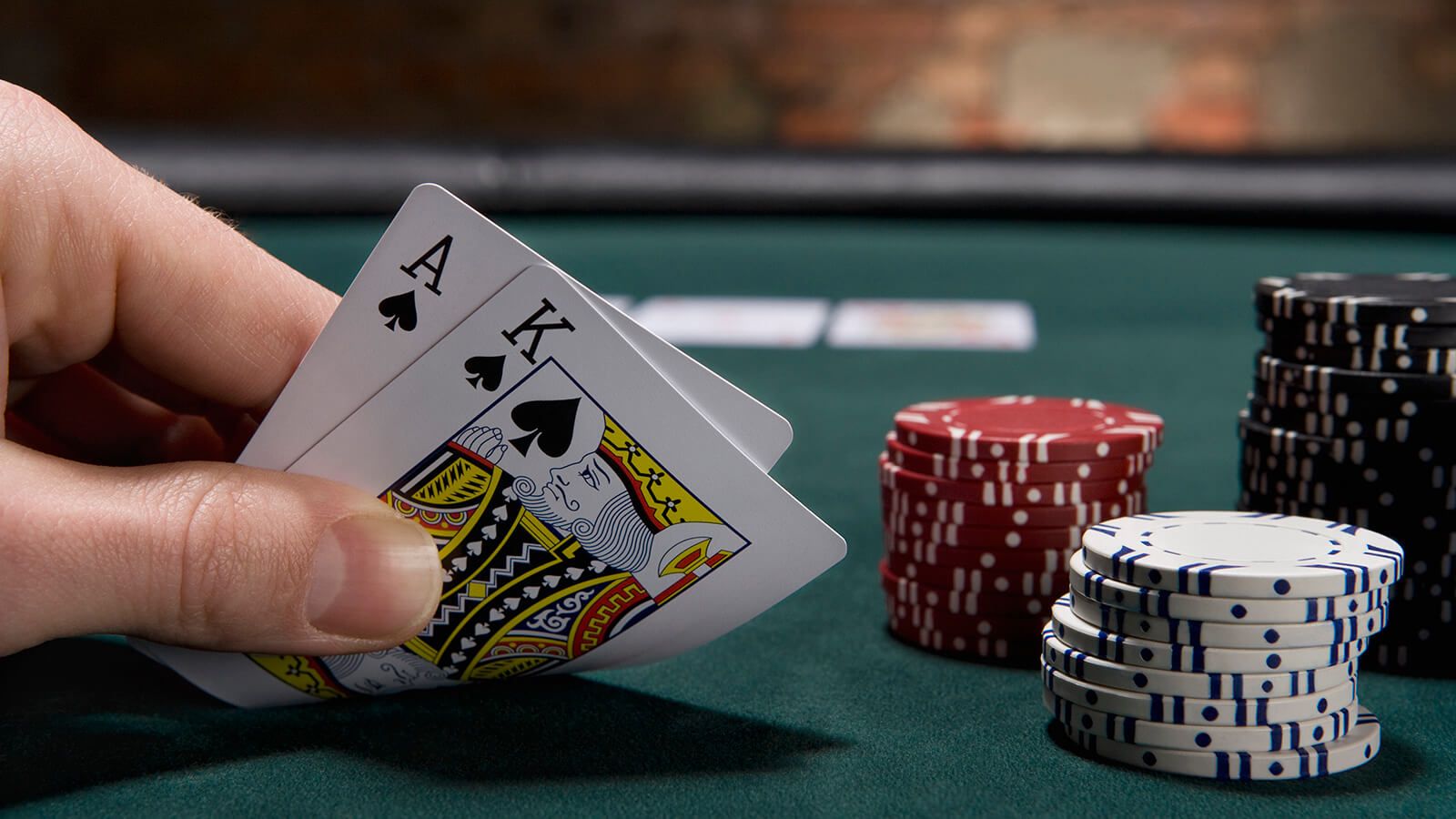 European Blackjack Double Down Rules: Key Differences from US Games