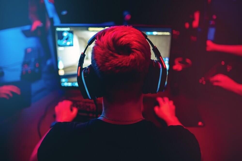 How Competitive Gamers Optimize Performance During Marathon Sessions