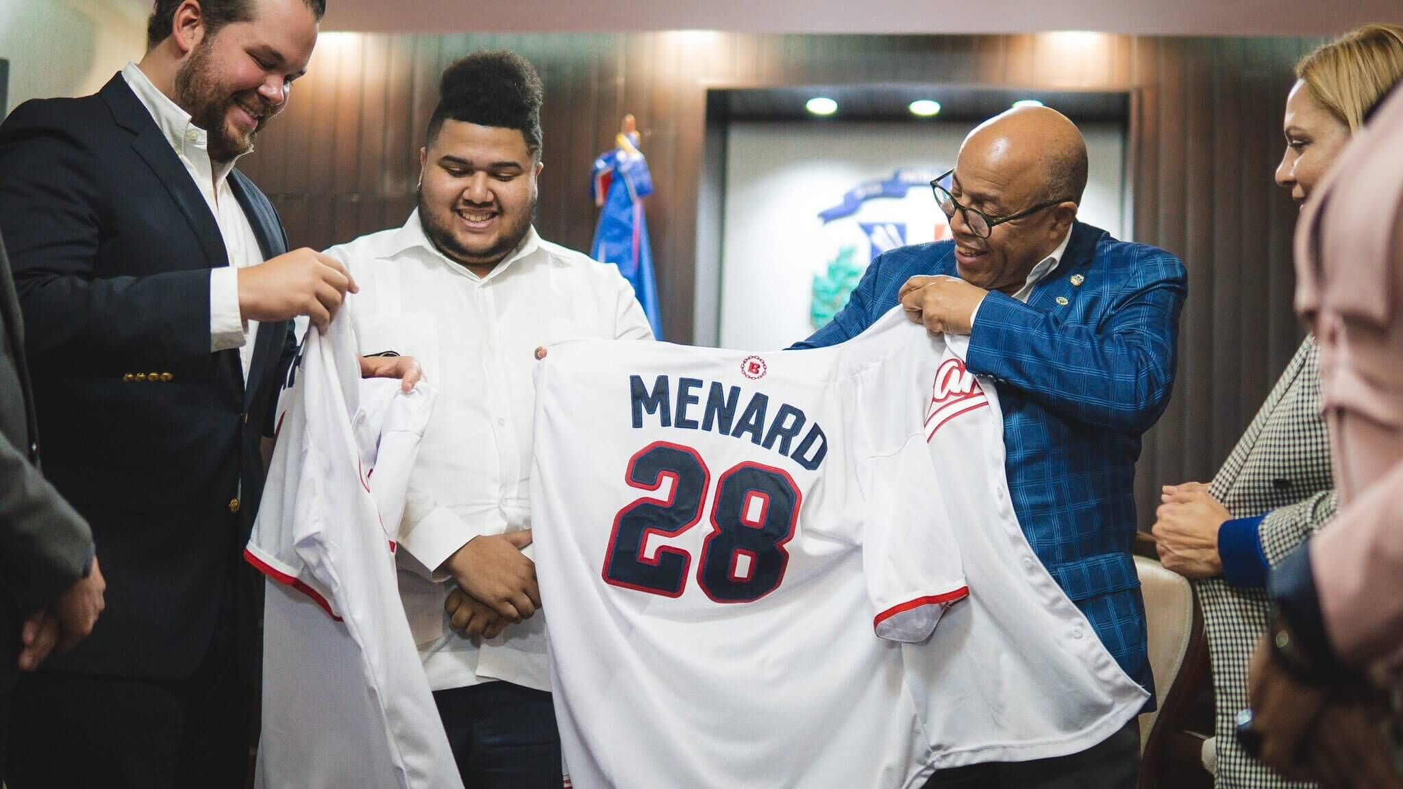 MenaRD Visits Dominican Lawmakers to Promote esports In the Country
